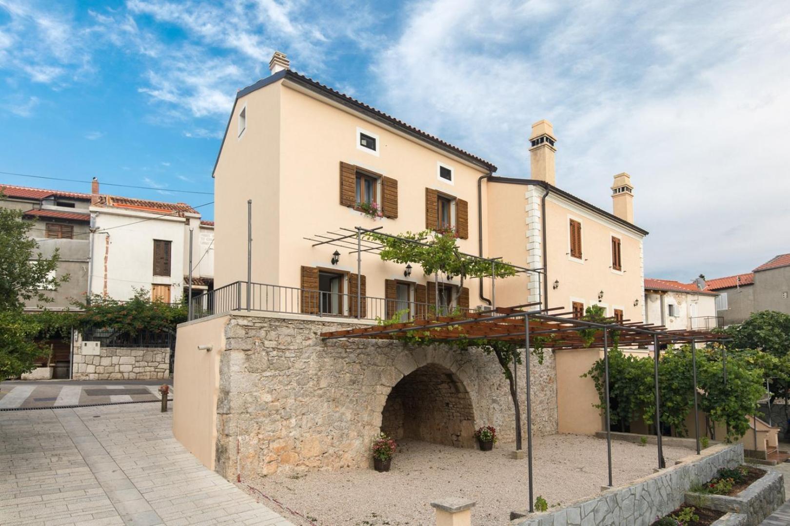 Apartments Gabi Punat Buitenkant foto